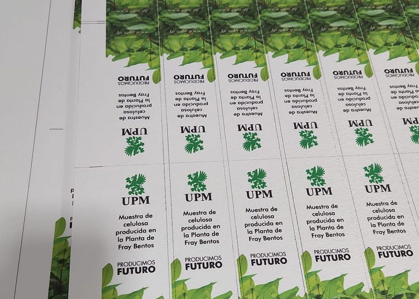 Pliego de etiquetas UPM impreso en offset